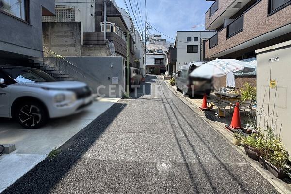 �����s��c�撆�n��1���ڂ̒��È�ˌ��Ă̑O�ʓ��H�܂ތ��n�ʐ^