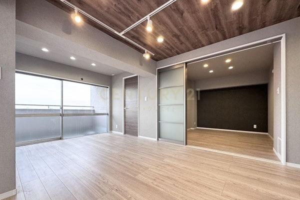 �����s��c��k�瑩2���� 19-4�̒��Ã}���V�����̃��r���O