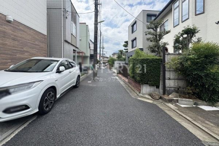 �����s���c�J��m5���ڂ̓y�n�̑O�ʓ��H�܂ތ��n�ʐ^