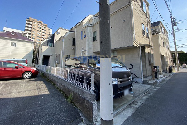 「梅屋敷」 中古一戸建て 建物外観(2021.9撮影)