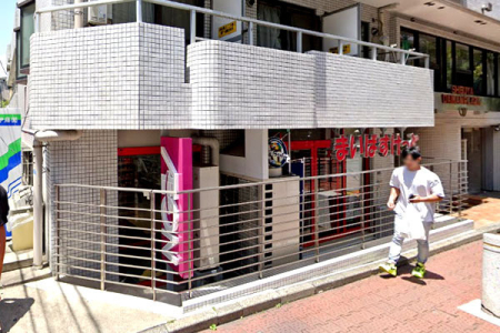 �����s�a�J��F�c�쒬 1-12�̒��Ã}���V�����̎��ӊ�