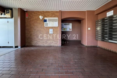 �����s��c��{�H�c3���� 21-16�̒��Ã}���V�����̃G���g�����X