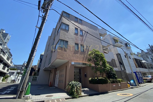 イトーピア神宮外苑エストゥディオ 建物外観(2021.7撮影)