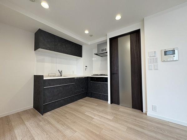 �����s�i��擌�i��2���� 2-25�̒��Ã}���V�����̃L�b�`��
