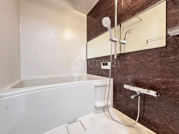 �����s���c�J��{��3���� 12-18�̒��Ã}���V�����̗���