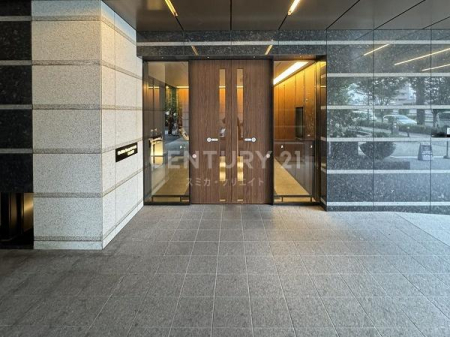 �����s�a�J��x���J1���� 49-21�̒��Ã}���V�����̃G���g�����X