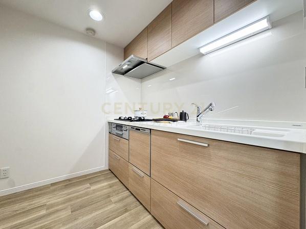�����s���c�J��p��4���� 9-18�̒��Ã}���V�����̃L�b�`��