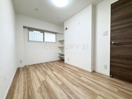 �����s�ڍ���O�c2���� 10-35�̒��Ã}���V�����̐Q��