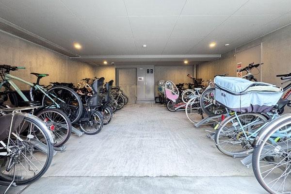 デュフレ渋谷本町 駐輪場