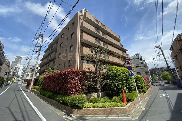 マンションアクロス代々木 建物外観(2021.4撮影)