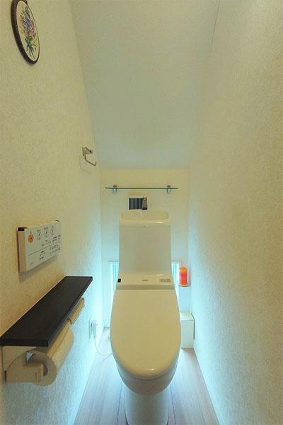 「桜新町」 中古一戸建て トイレ
