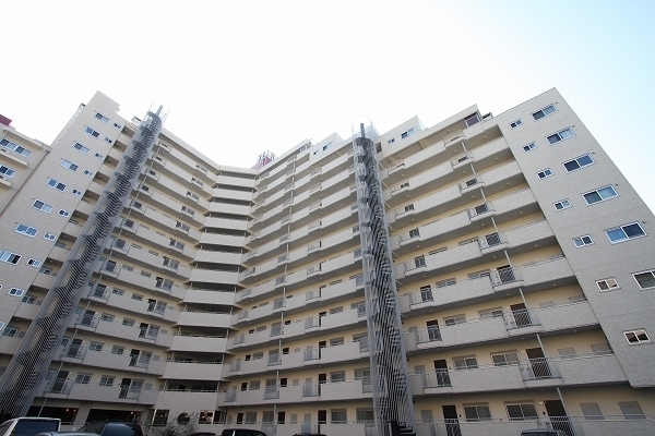 シーアイマンション駒場A棟 外観