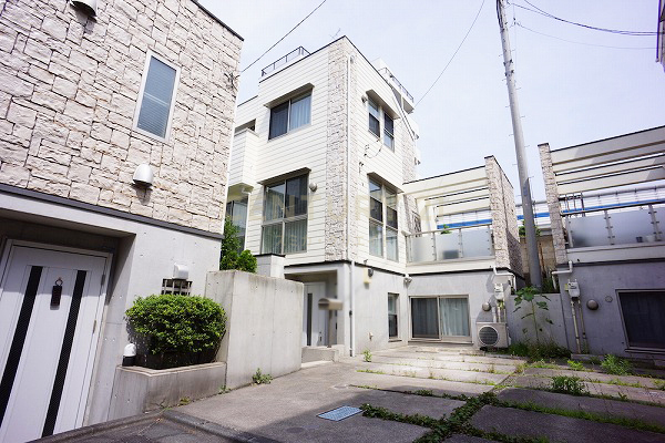 「桜新町」 中古一戸建て 建物外観(2020.6撮影)