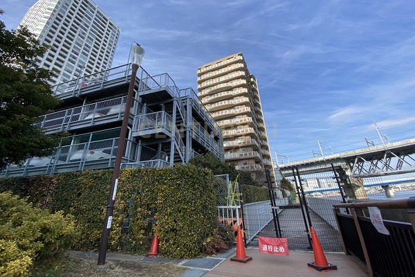 グランシティ天王洲アイル 建物外観/港南緑水公園側より撮影
