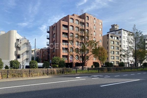 代々木ロイヤルマンション 建物外観(2023.11撮影)