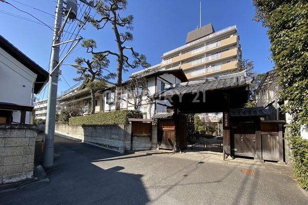 広尾ハイツ 建物外観