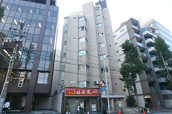 西麻布ハイツ 建物外観