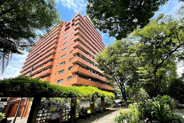 ライオンズマンション初台 建物外観(2021.6撮影)